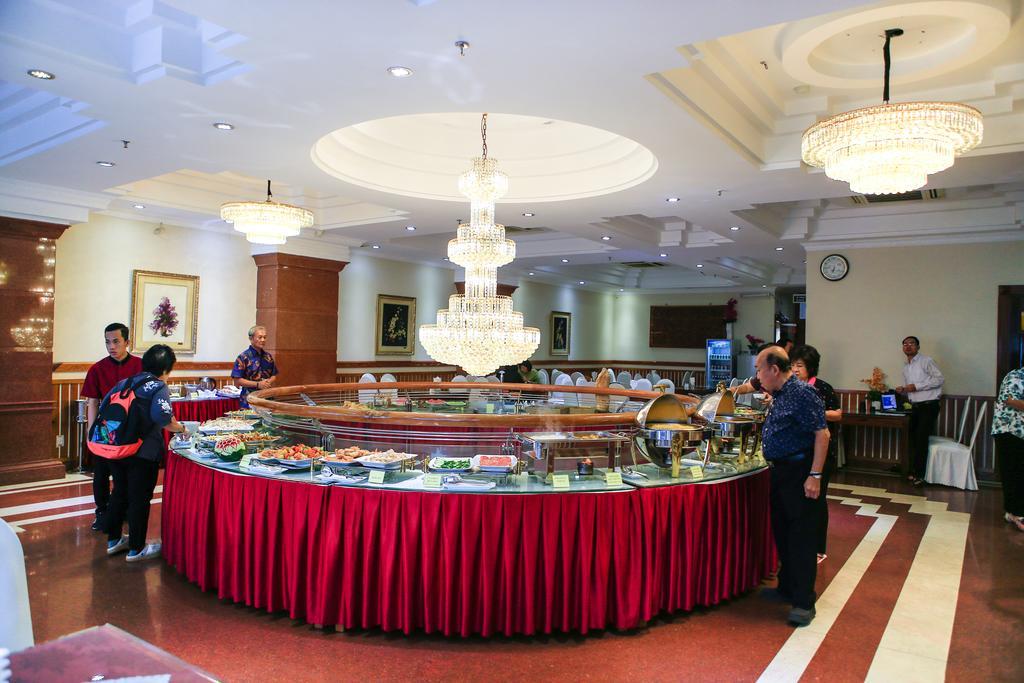 Adina Hotel Дананг Экстерьер фото